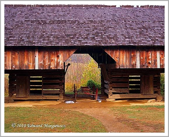 450720   Cable Mill Barn